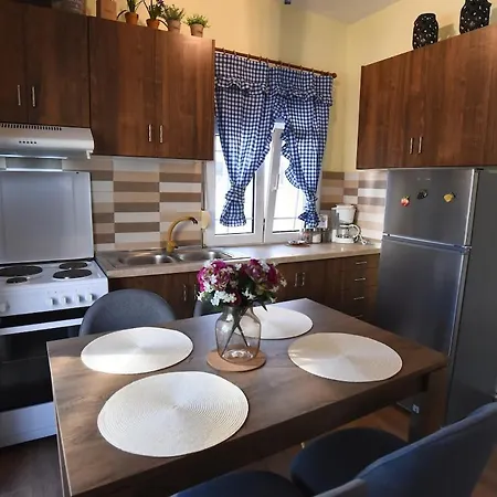 Zoe's House Apartament Kawala