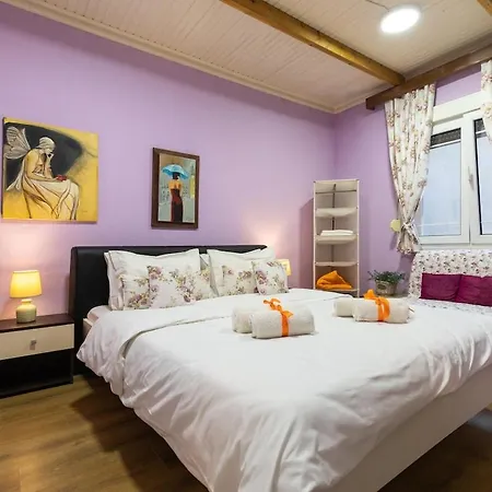 Zoe's House * Cavala