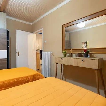 Zoe's House * Cavala